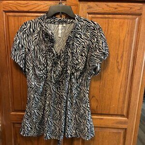 Heart Soul Women"s Black and White Zebra Stripe blouse size 2X